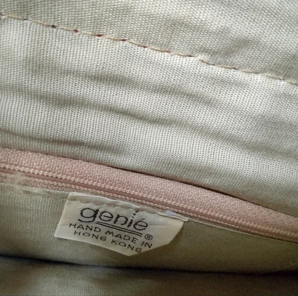Vintage Genie Straw Crossbody Bag - Picture 8 of 8